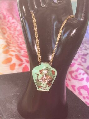 Green gold etched asian cloisonné vase Crane double sided Pendant Necklac